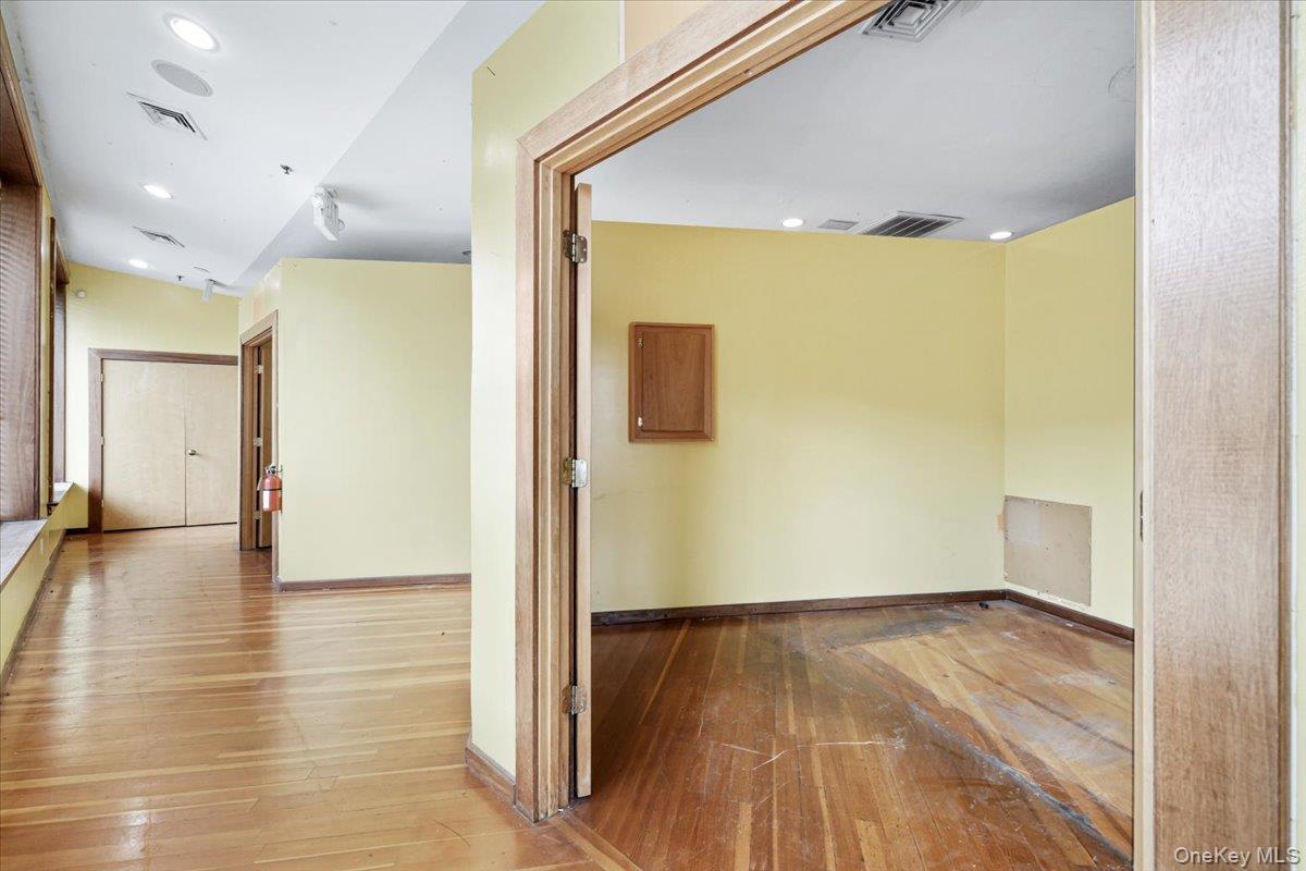 482 Kings Highway, Valley Cottage, NY 10989