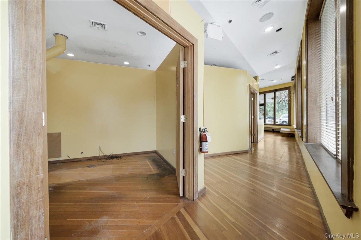 482 Kings Highway, Valley Cottage, NY 10989