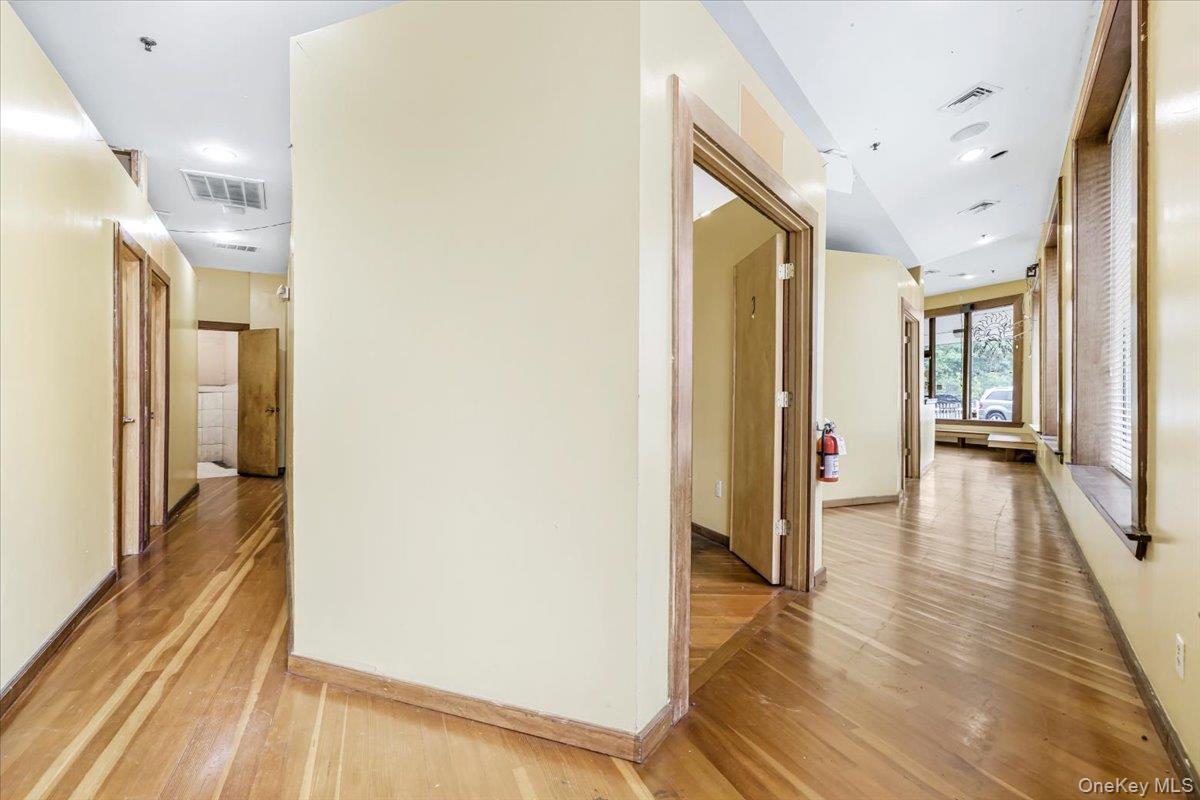 482 Kings Highway, Valley Cottage, NY 10989