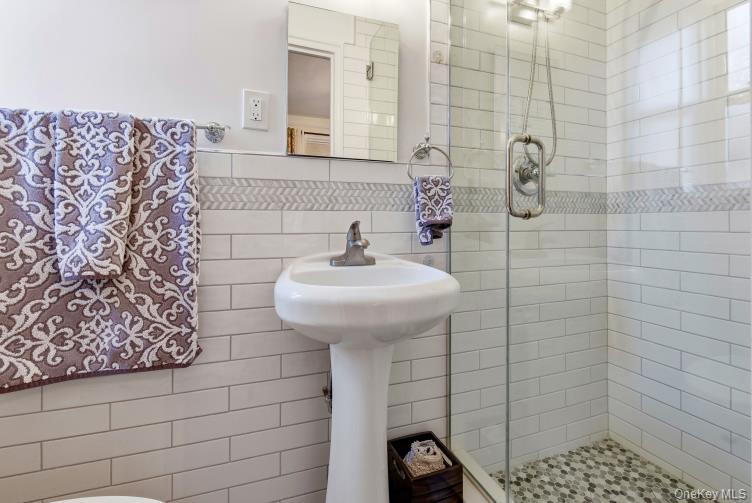 76-36 113 Street # 2M, Forest Hills, NY 11375