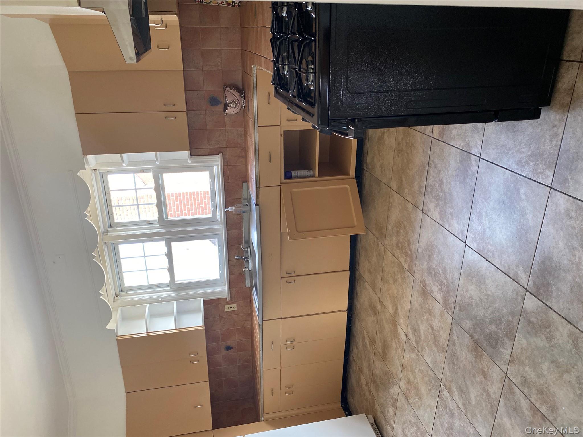 192 Beech Street, Valley Stream, NY 11580