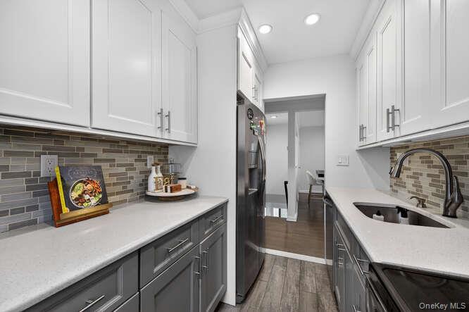 127 Fifteenth Street # E2, Garden City, NY 11530