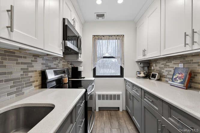 127 Fifteenth Street # E2, Garden City, NY 11530