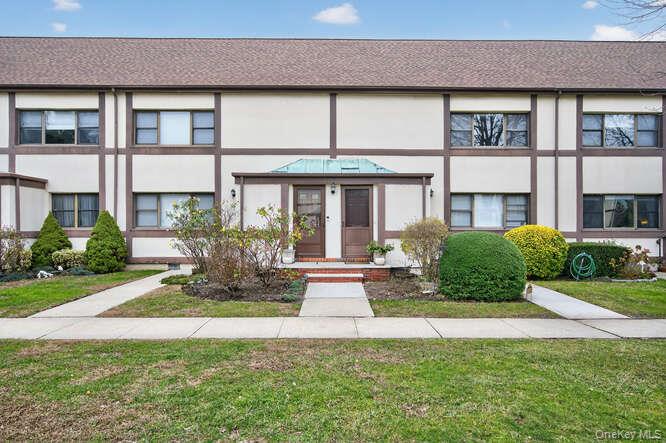 127 Fifteenth Street # E2, Garden City, NY 11530