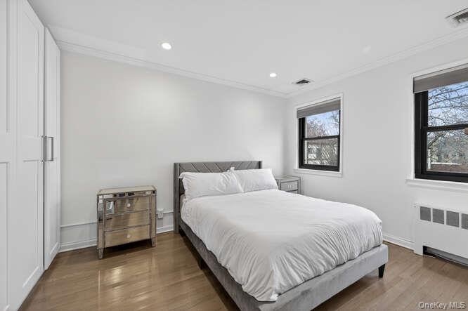 127 Fifteenth Street # E2, Garden City, NY 11530