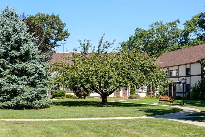 127 Fifteenth Street # E2, Garden City, NY 11530