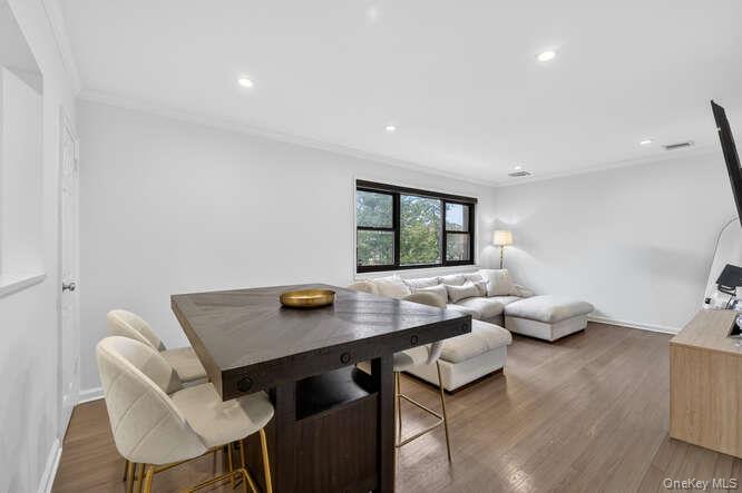 127 Fifteenth Street # E2, Garden City, NY 11530