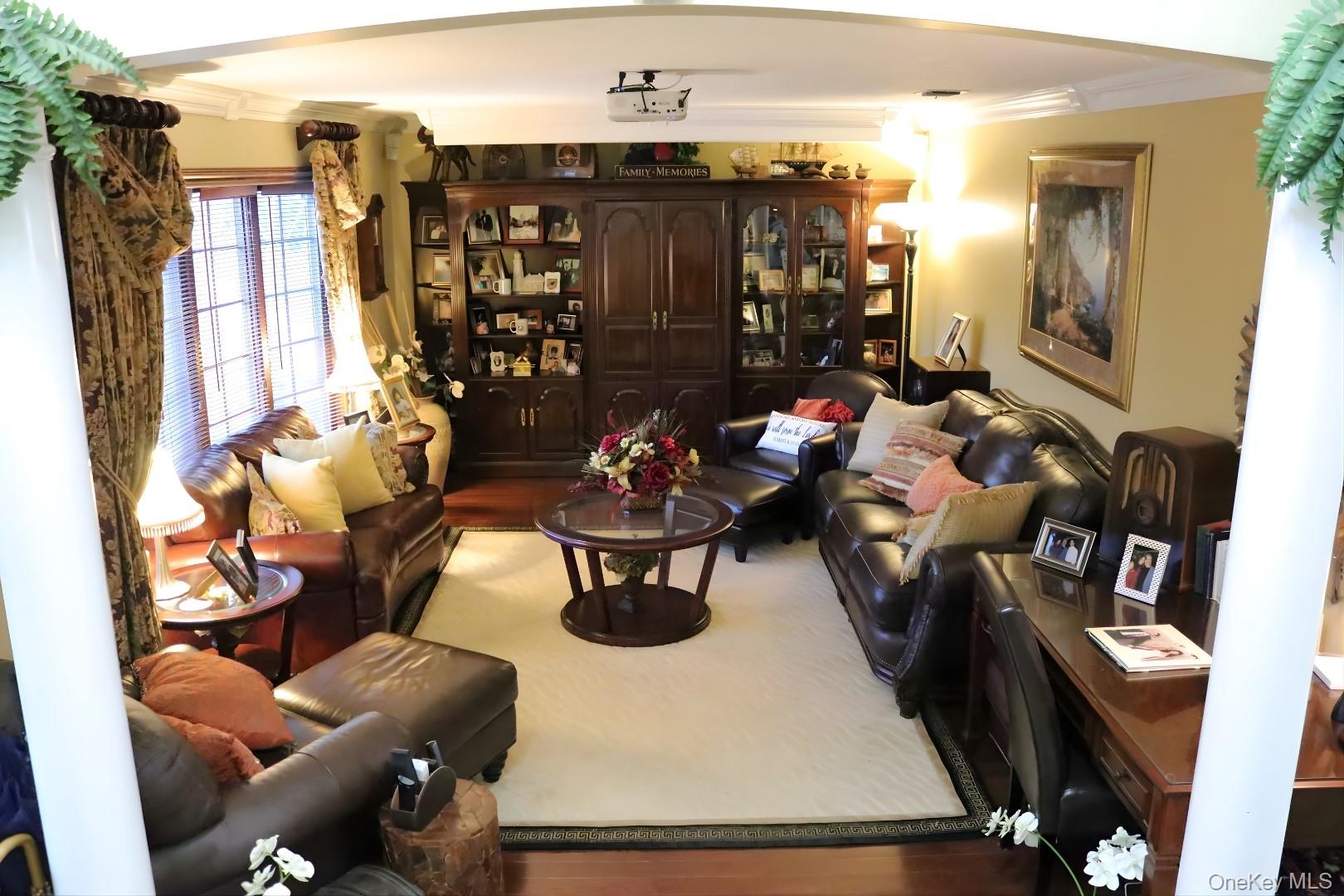 35 Hastings Drive, Ridge, NY 11961