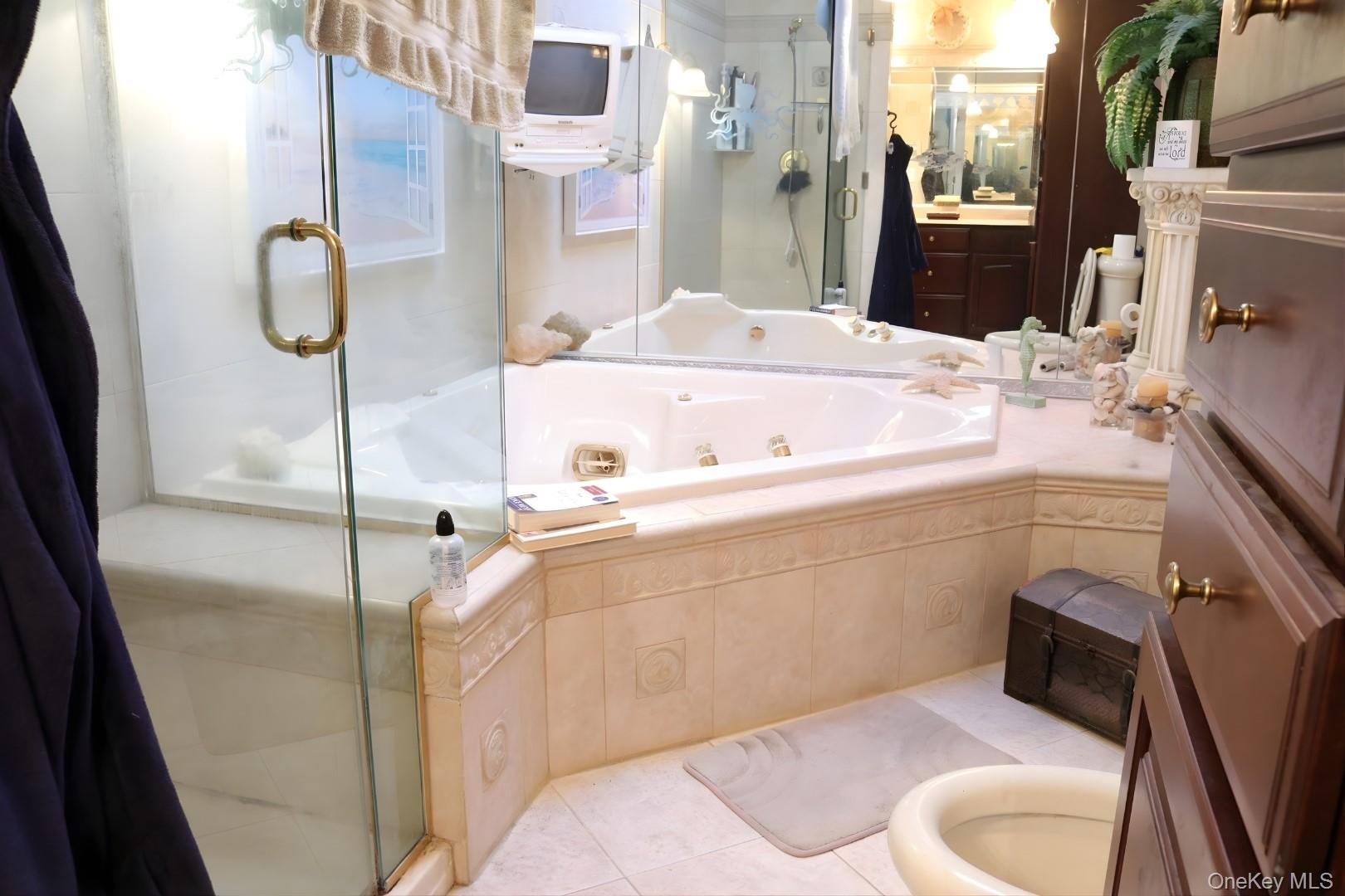 35 Hastings Drive, Ridge, NY 11961