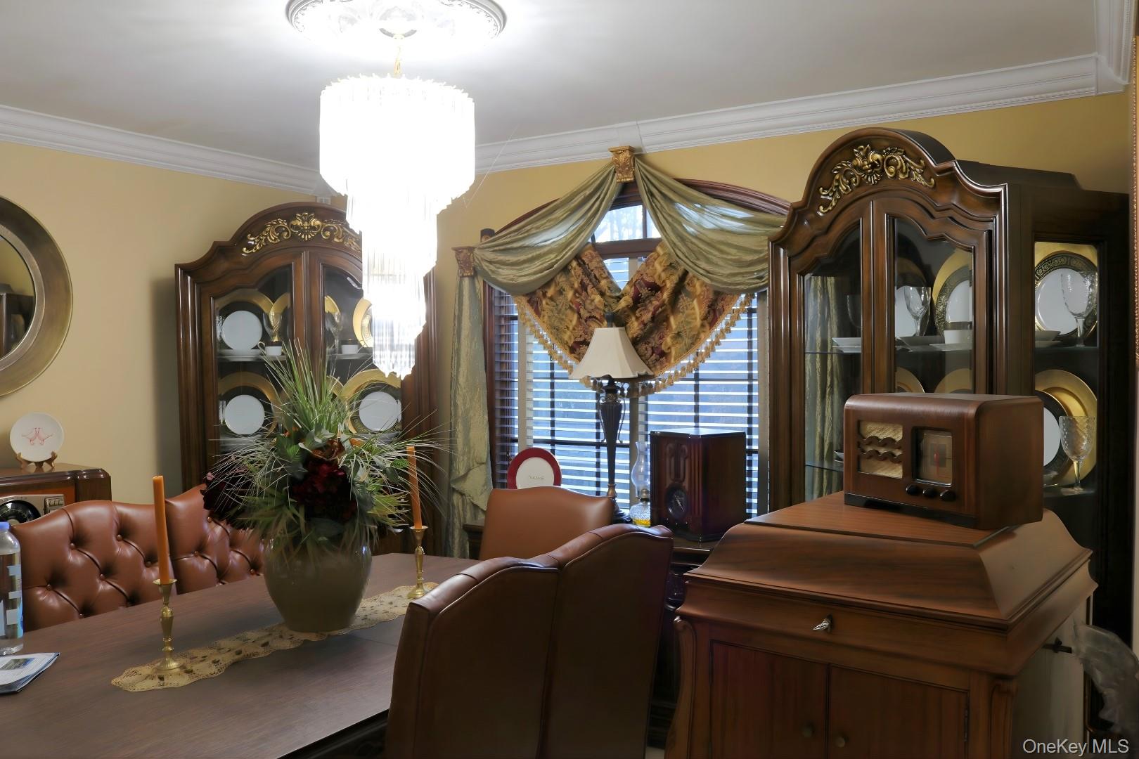 35 Hastings Drive, Ridge, NY 11961