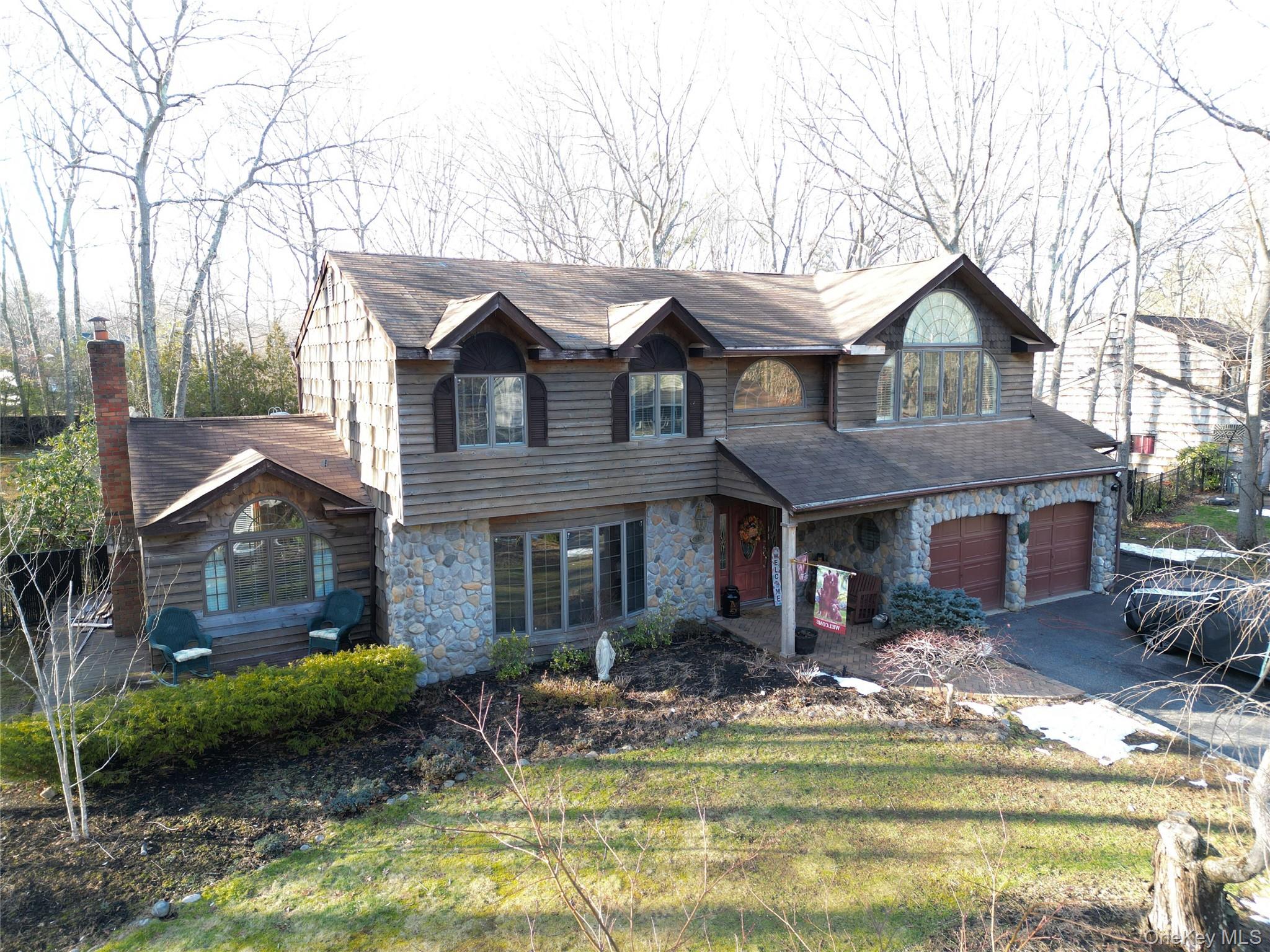 35 Hastings Drive, Ridge, NY 11961