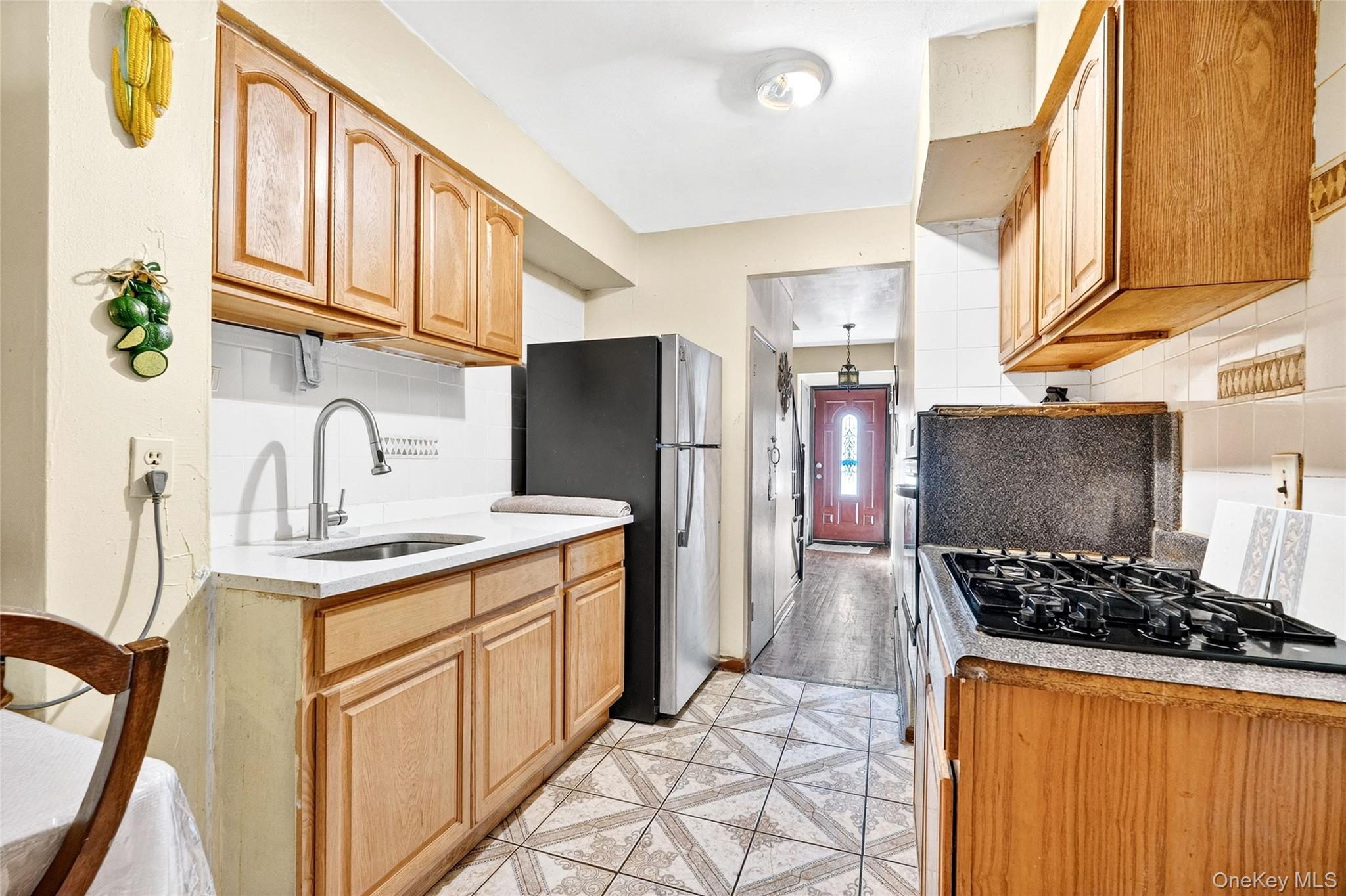 1007 E 215th Street, Bronx, NY 10469