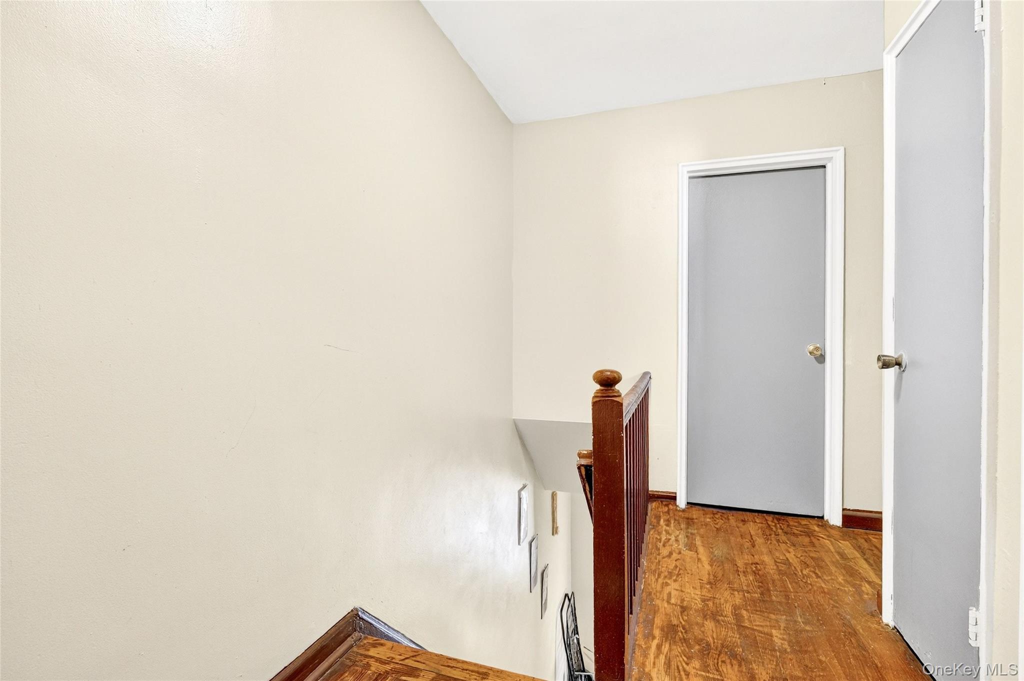 1007 E 215th Street, Bronx, NY 10469