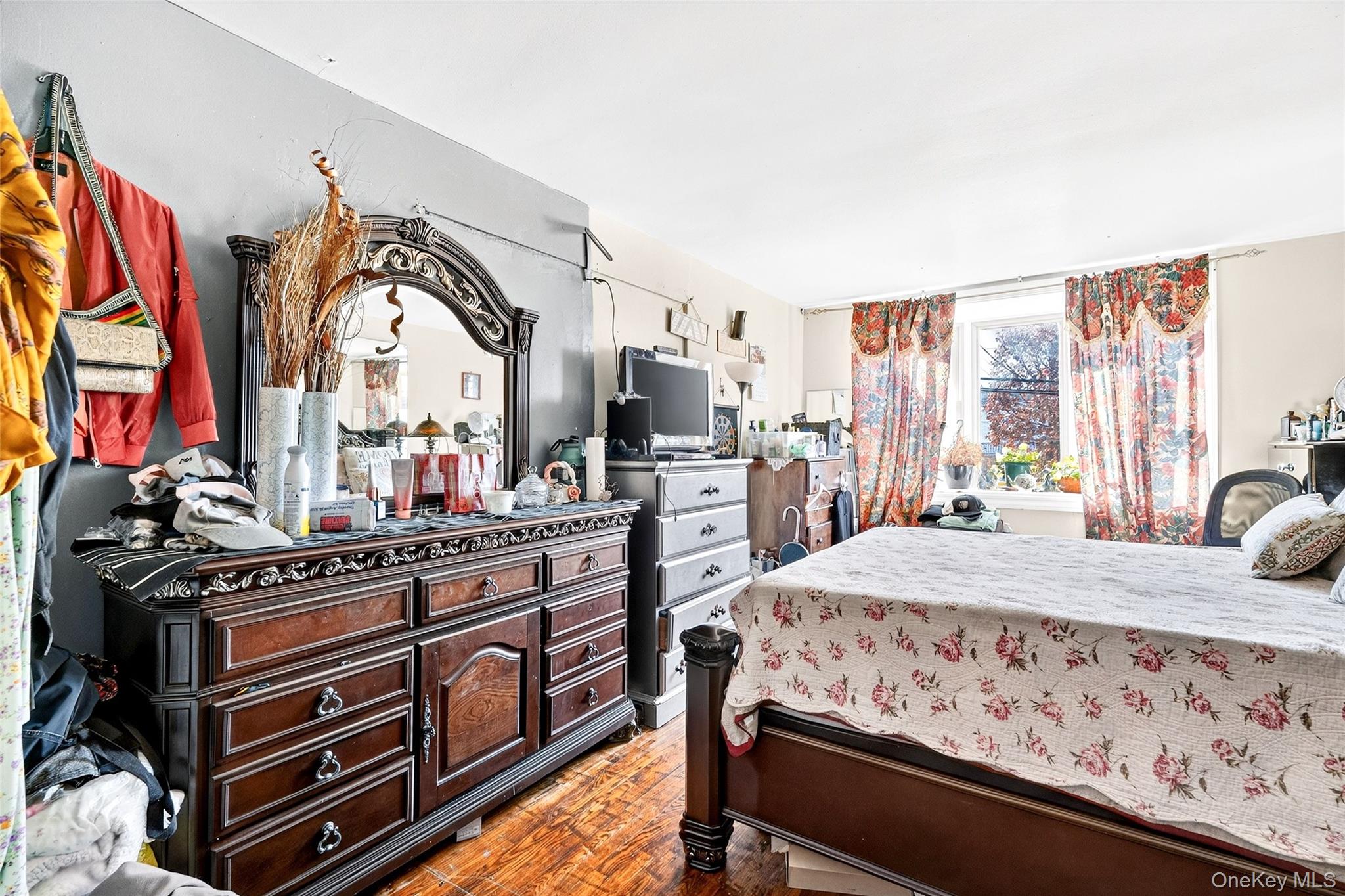 1007 E 215th Street, Bronx, NY 10469