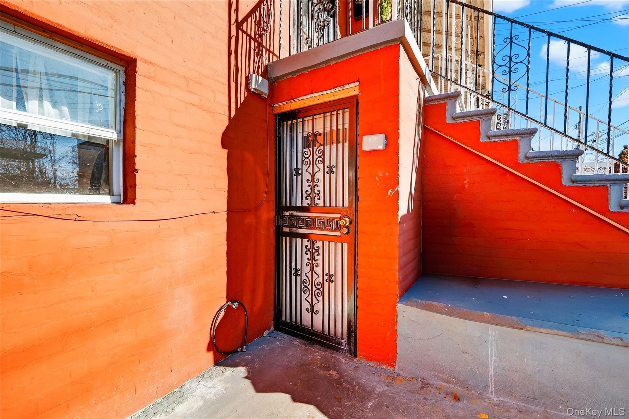 1007 E 215th Street, Bronx, NY 10469