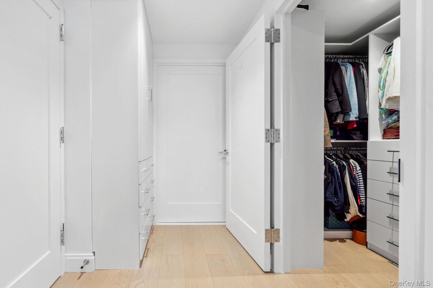 37-14 34TH Street # S3H, Queens, NY 11106