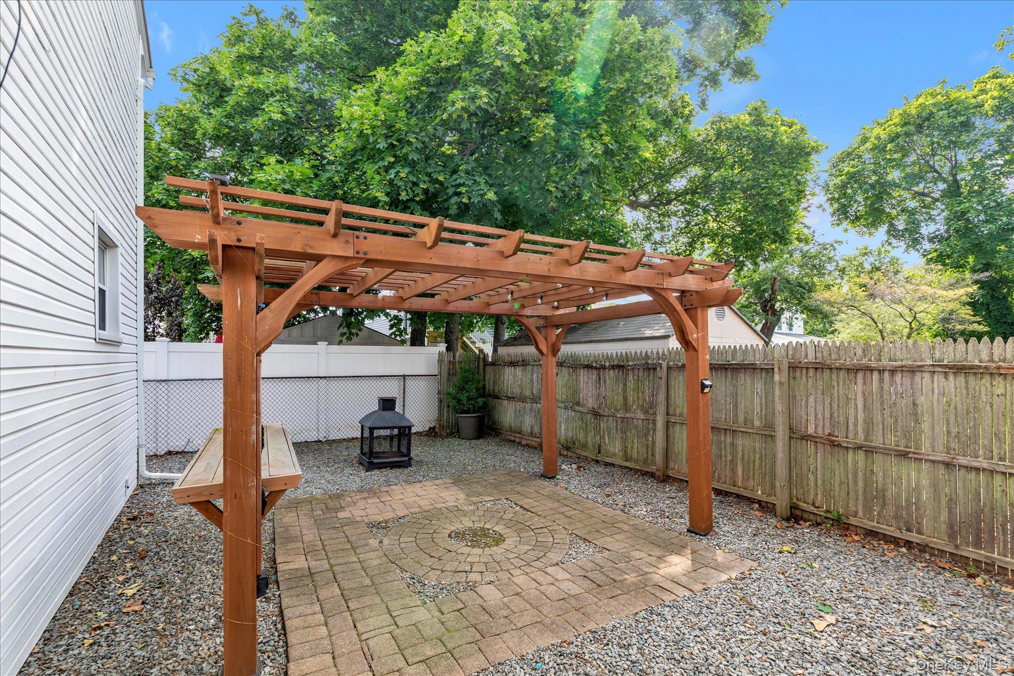 13 7th Street, Bayville, NY 11709