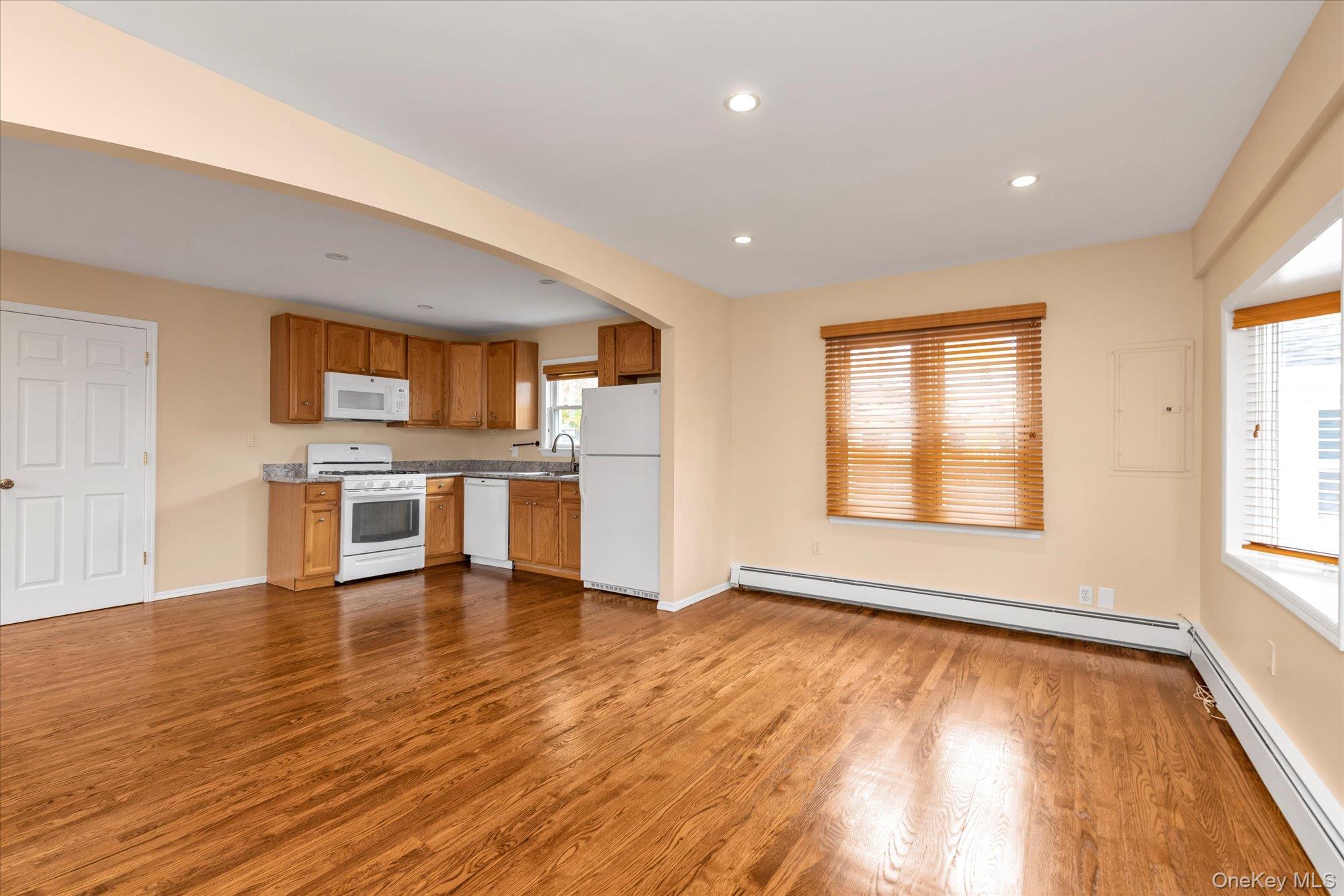 13 7th Street, Bayville, NY 11709