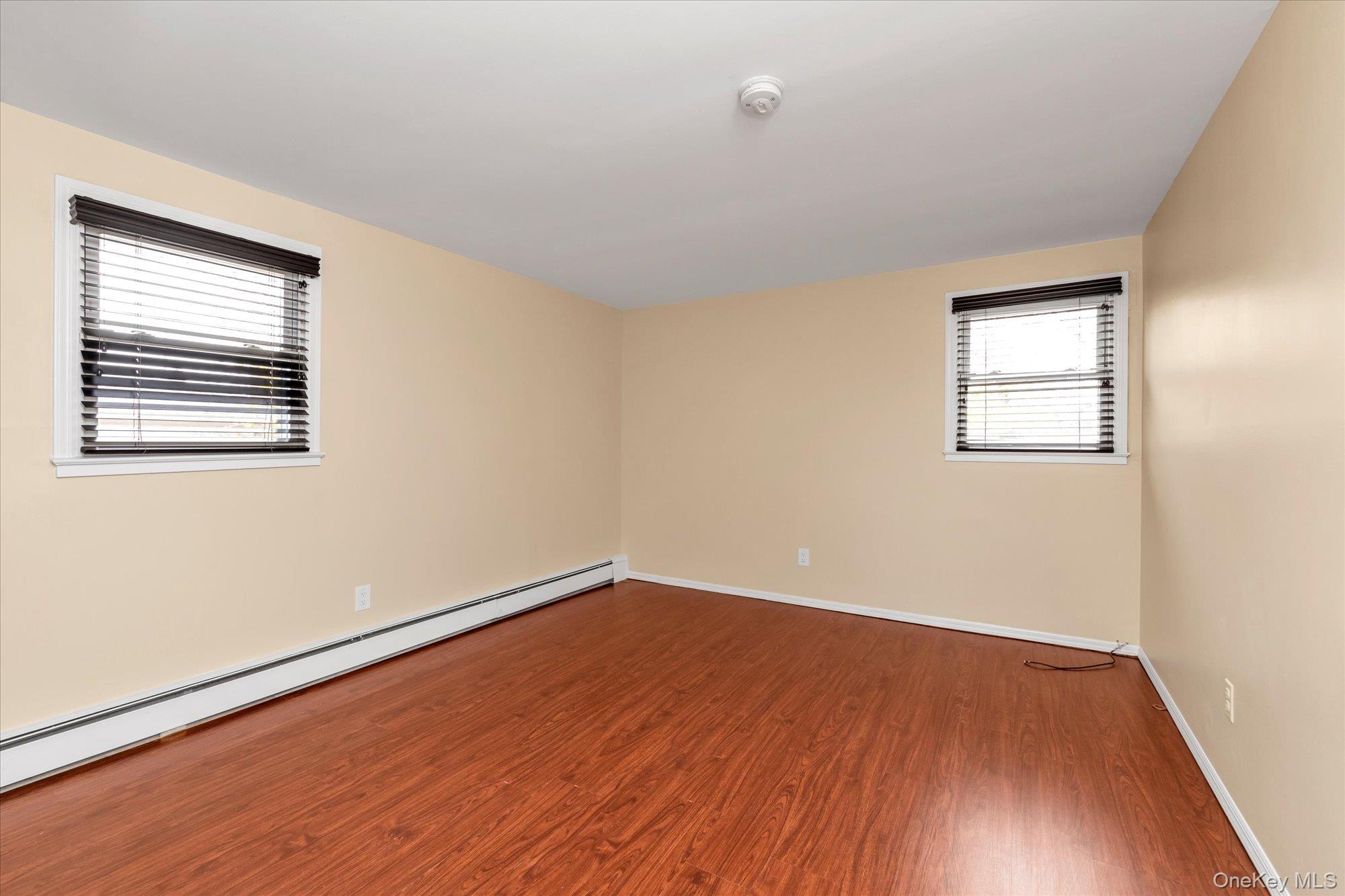 13 7th Street, Bayville, NY 11709