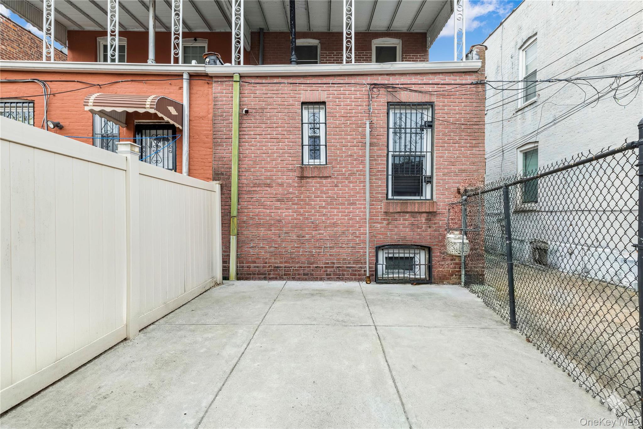 853 E 49th Street, Brooklyn, NY 11203