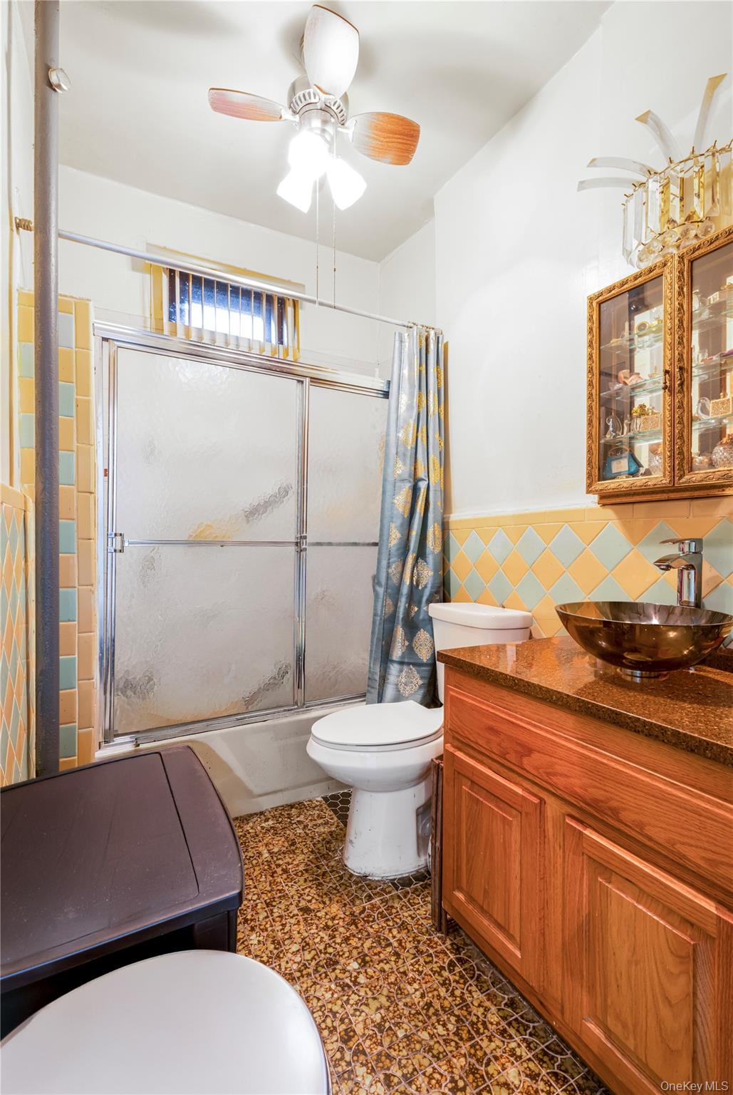 853 E 49th Street, Brooklyn, NY 11203