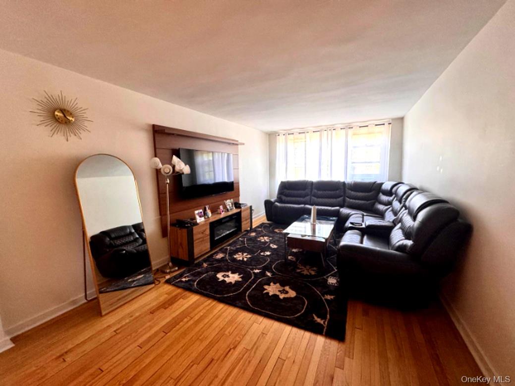 4320 Van Cortlandt Park E # 6E, Bronx, NY 10470