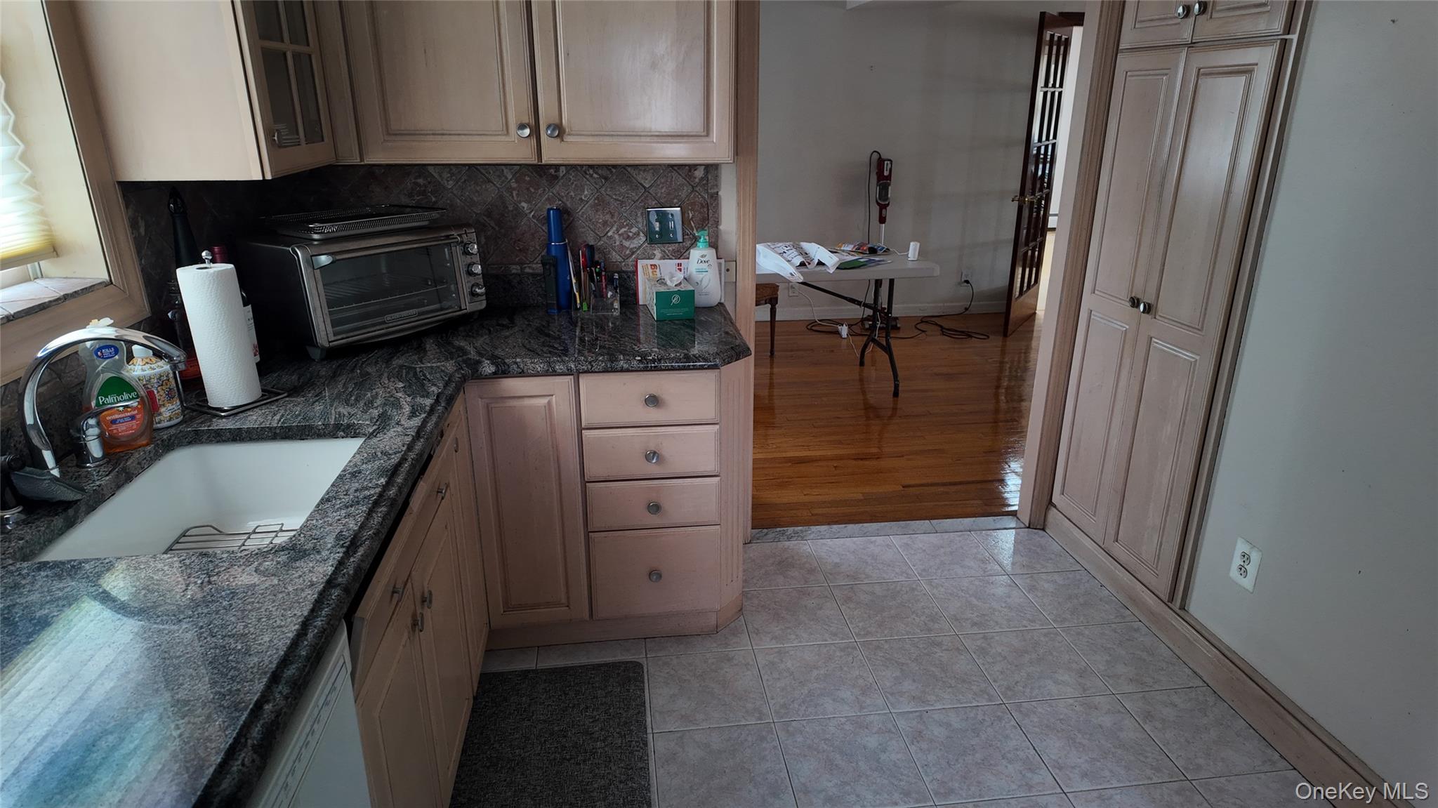 93 Whitman Road, Yonkers, NY 10710