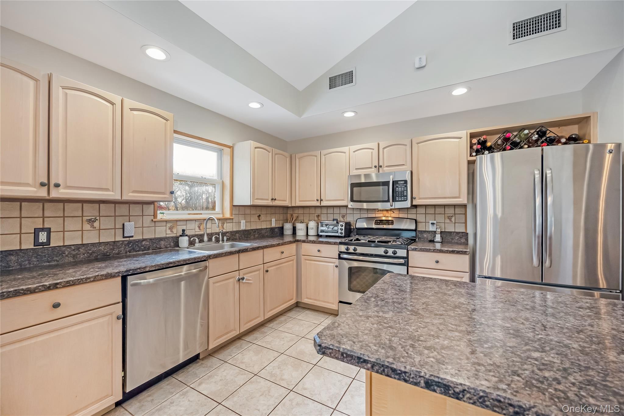 1291 Boston Avenue, Bay Shore, NY 11706