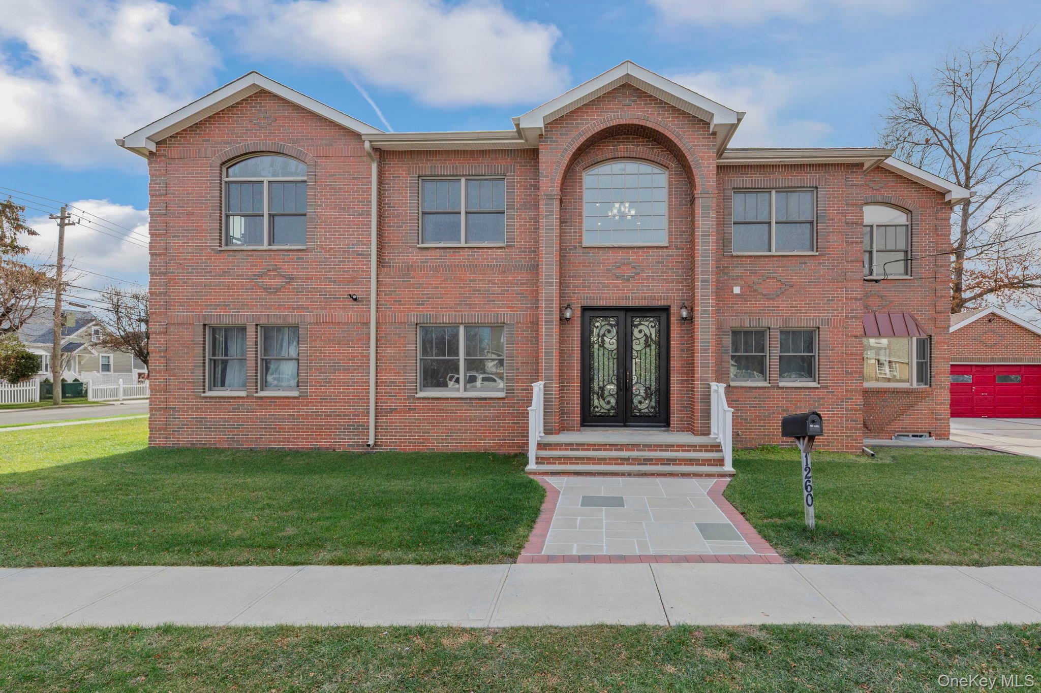 1260 Warwick Street, Uniondale, NY 11553