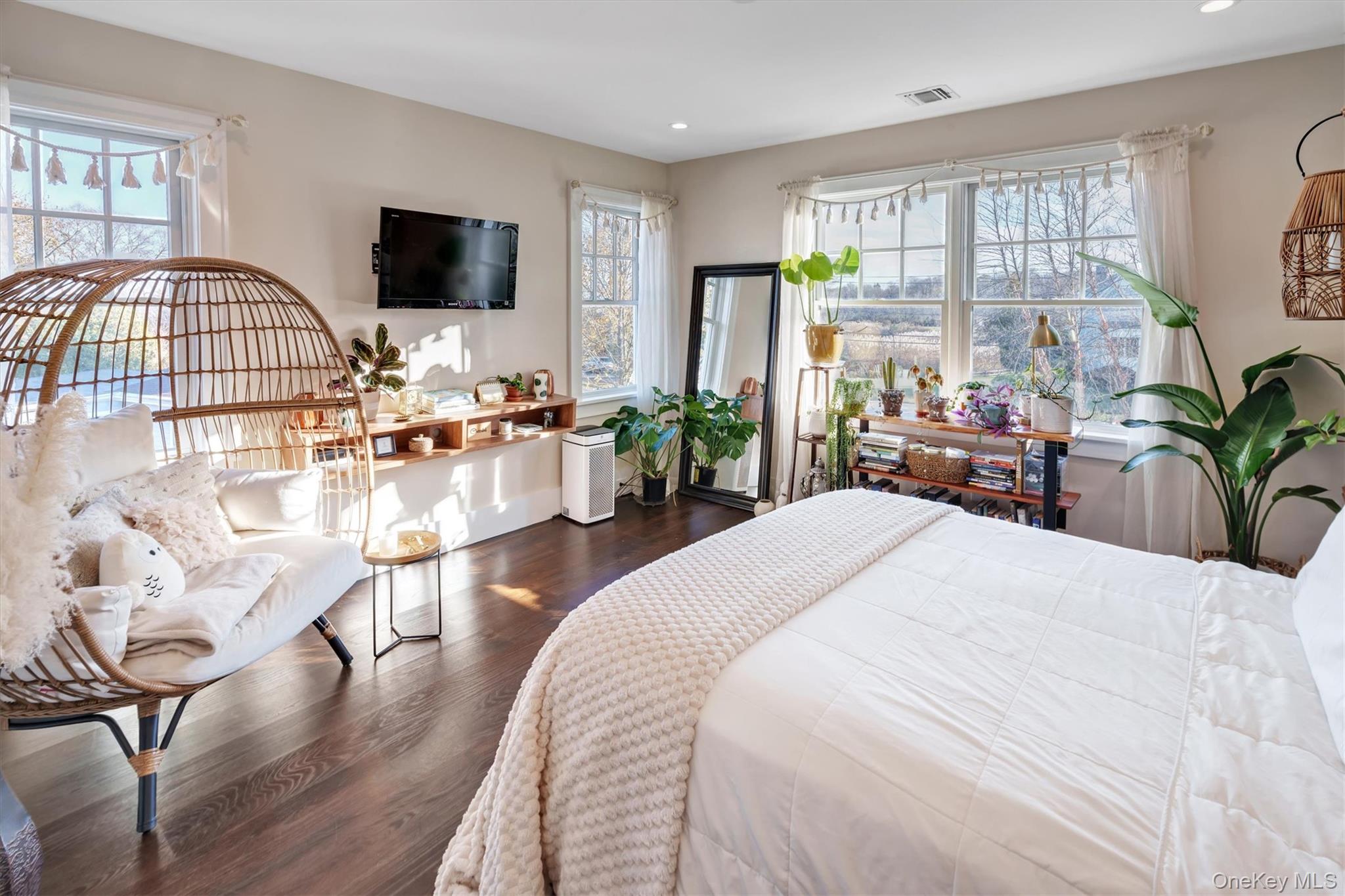 17 Maple Avenue, East Moriches, NY 11940