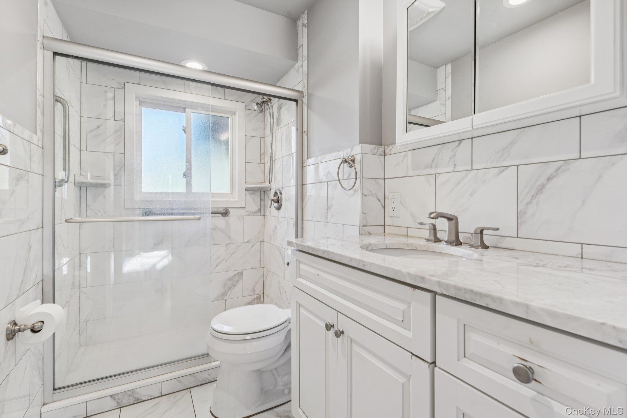 6 Silver Avenue, Huntington Station, NY 11746