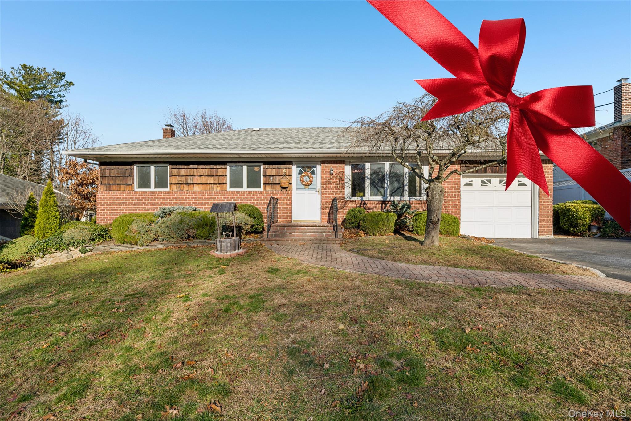 6 Silver Avenue, Huntington Station, NY 11746