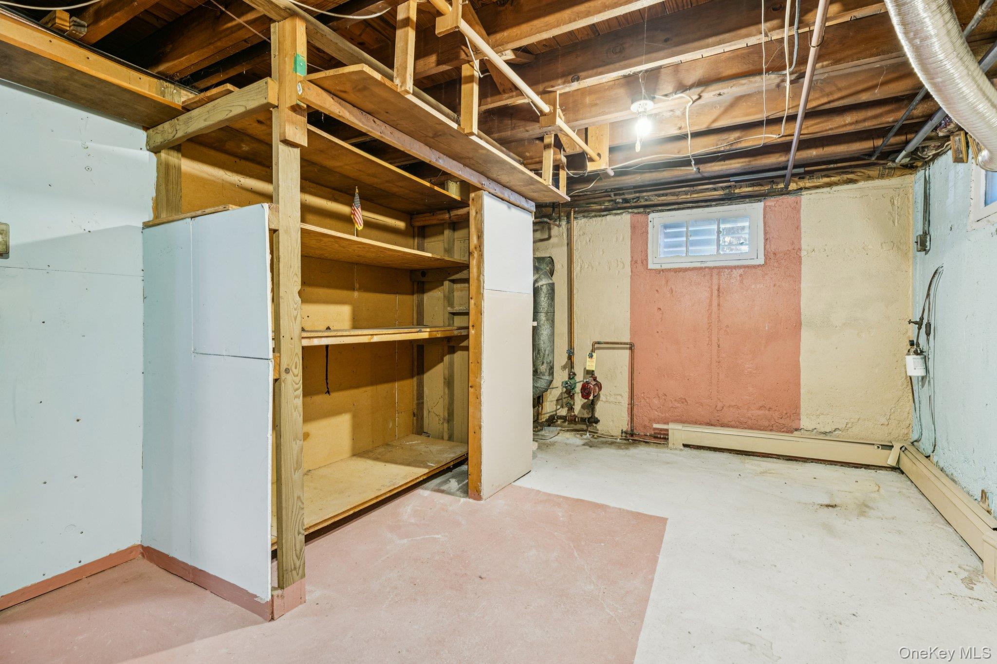 6 Silver Avenue, Huntington Station, NY 11746