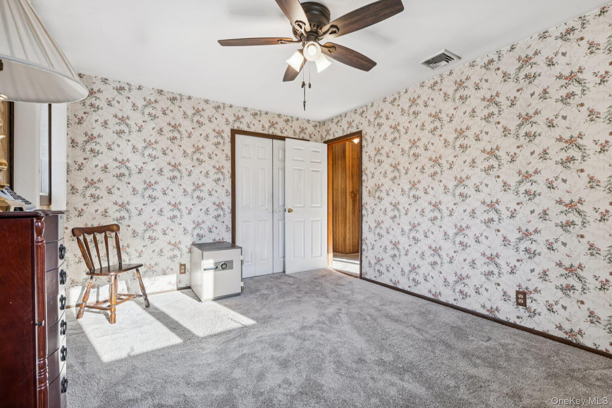 6 Silver Avenue, Huntington Station, NY 11746