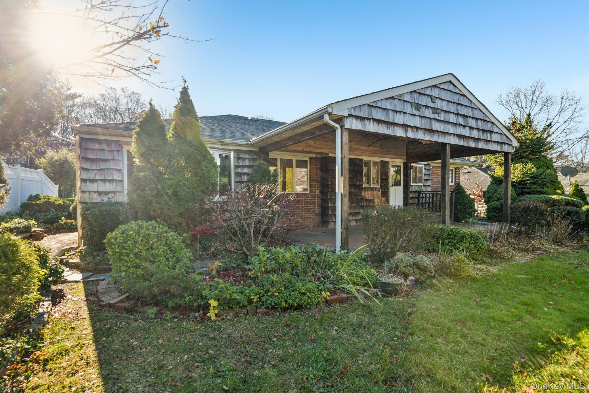 6 Silver Avenue, Huntington Station, NY 11746