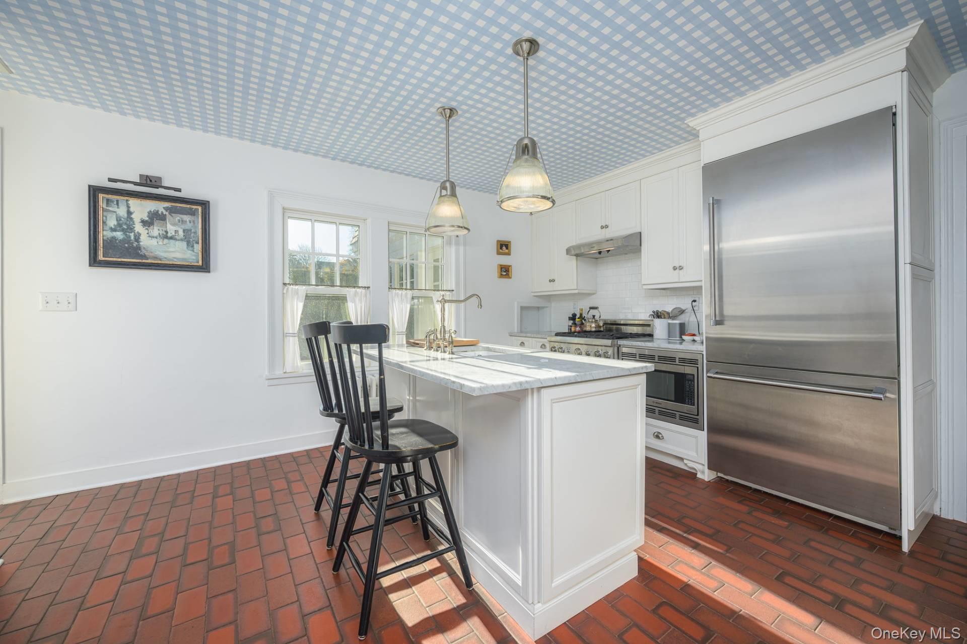 62 Jennings Avenue, Southampton, NY 11968