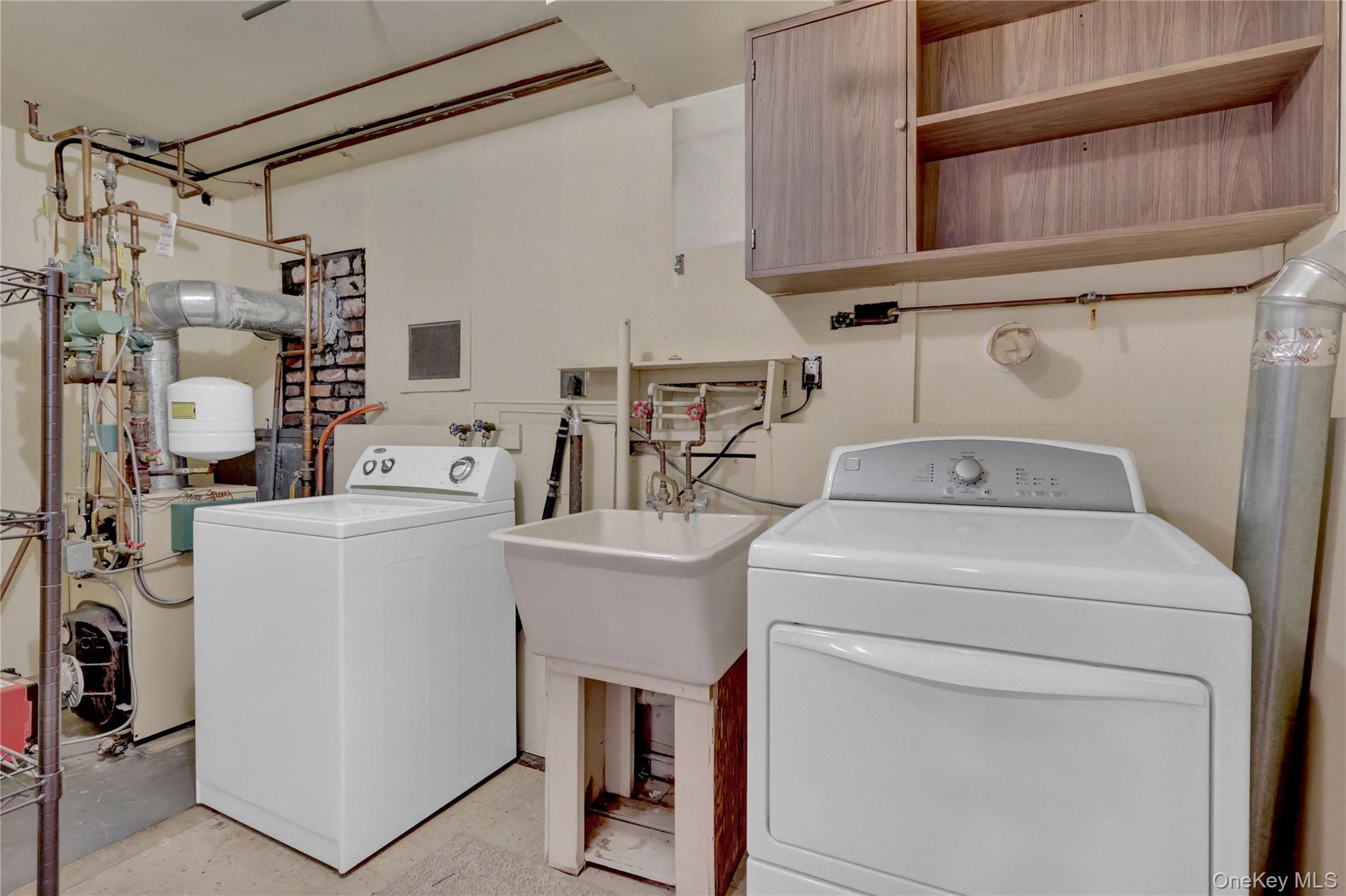 171 School Street, Oyster Bay, NY 11771