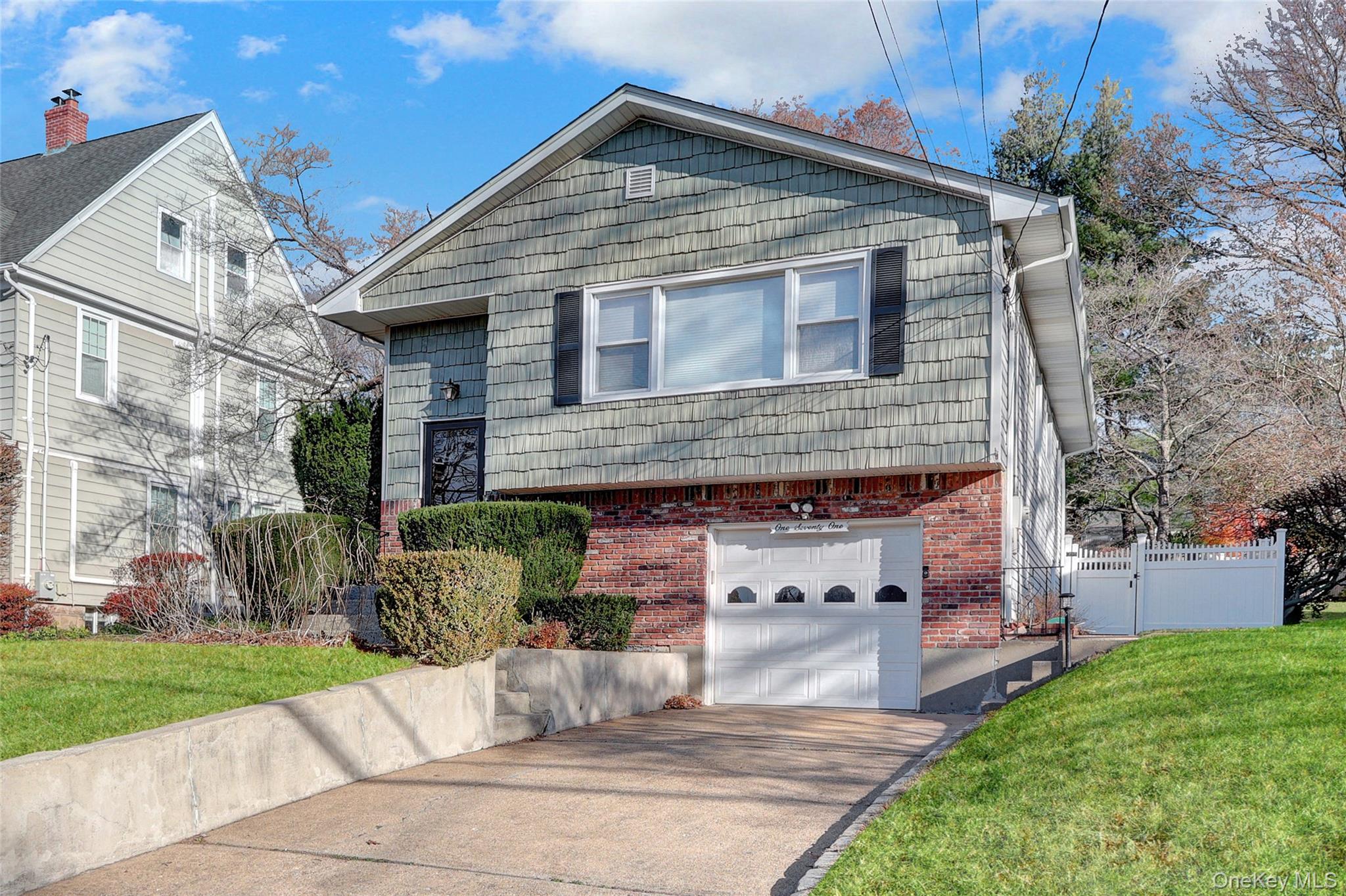 171 School Street, Oyster Bay, NY 11771