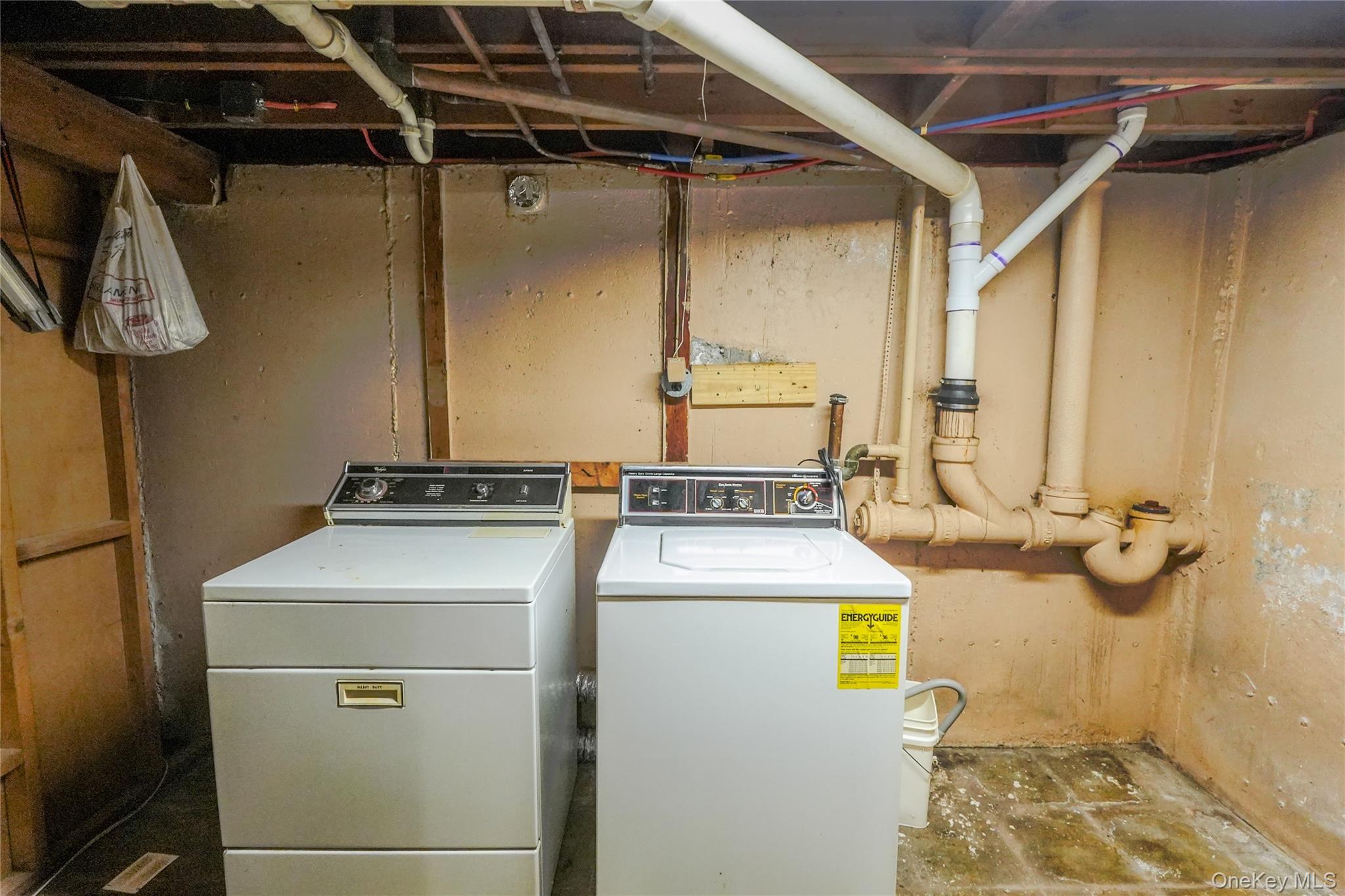 170 Sugarwood Lane, Central Islip, NY 11722