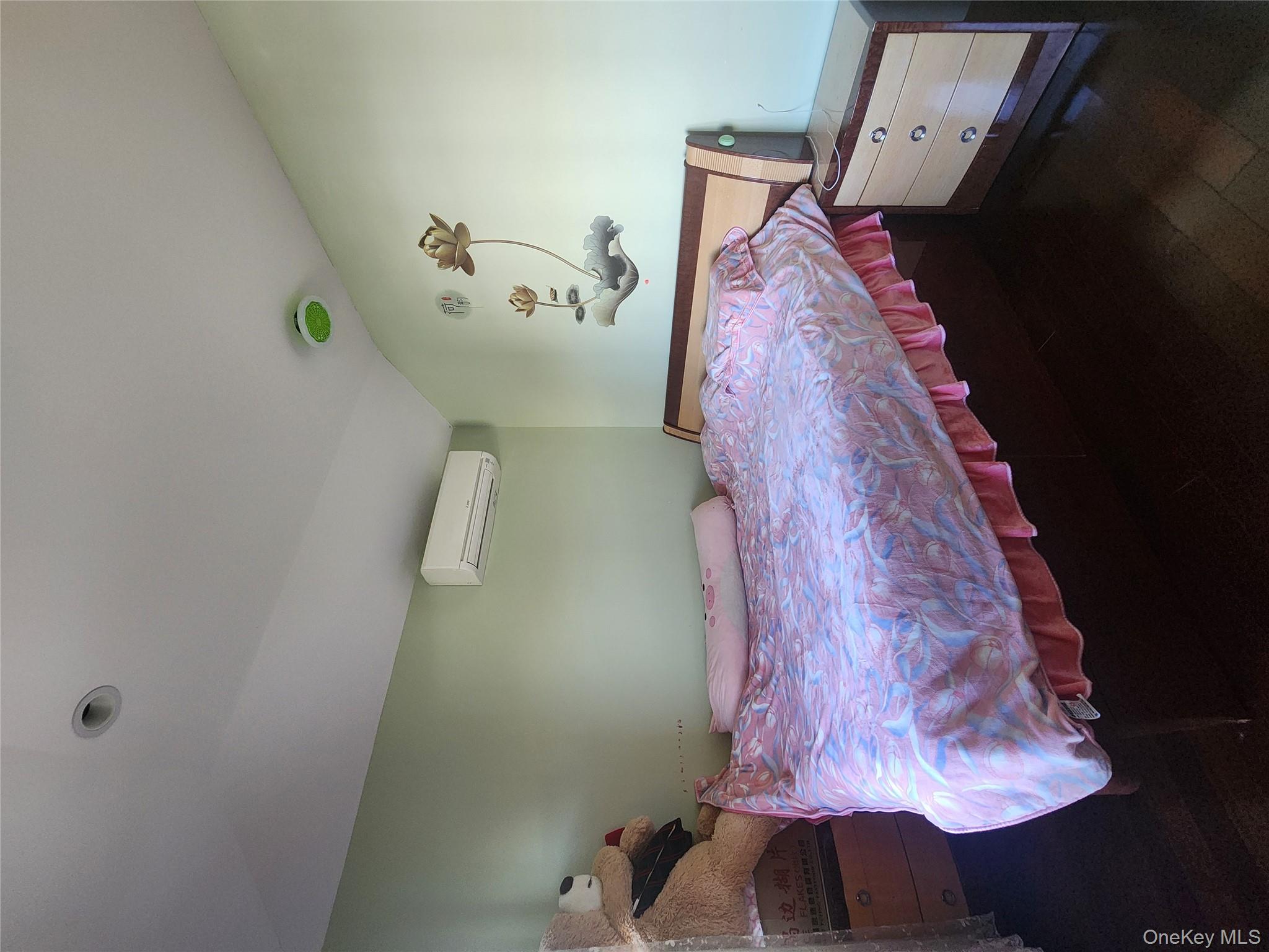 13910 14th Avenue, Whitestone, NY 11357