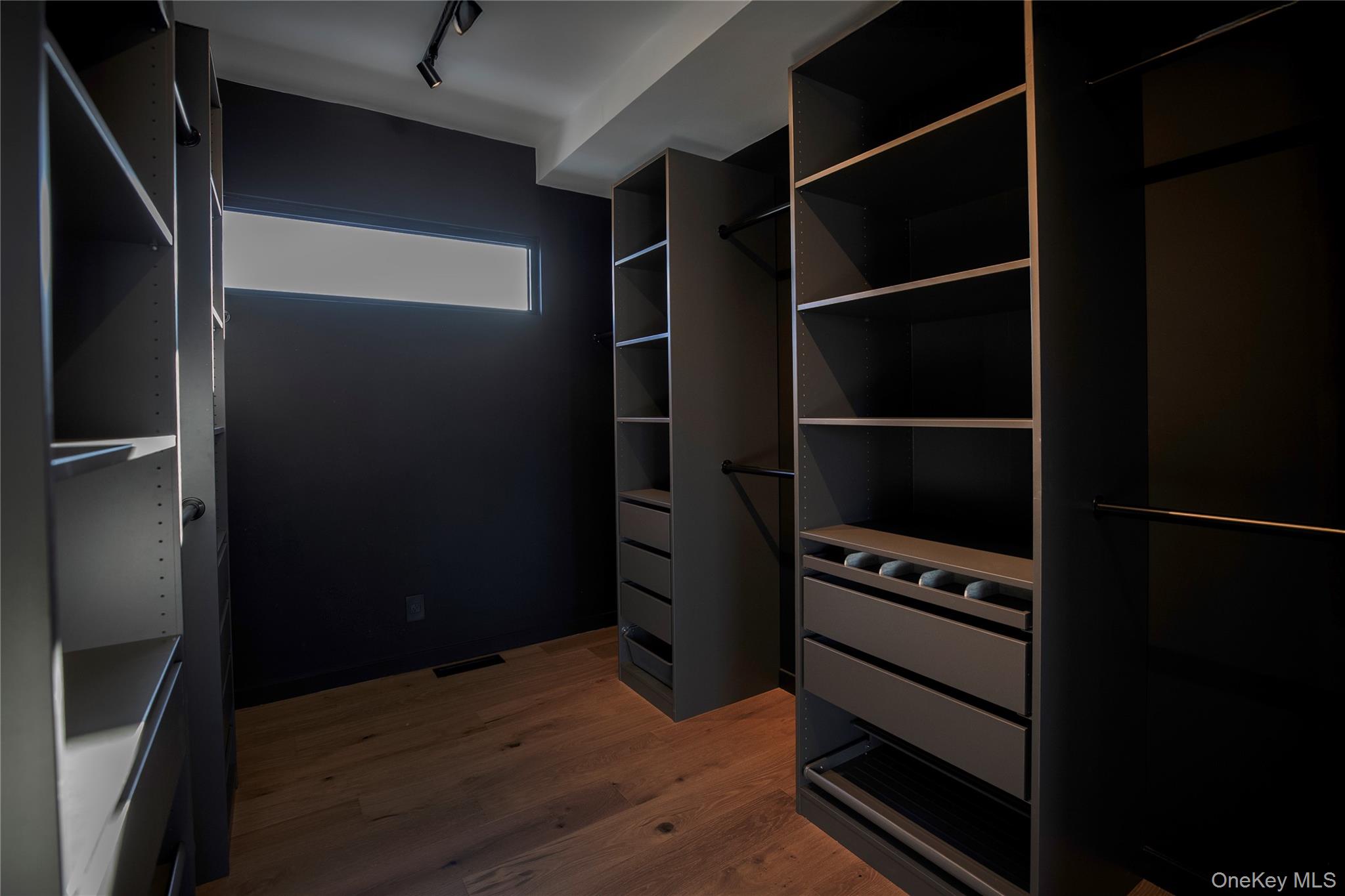 1 Short Lane, Levittown, NY 11756