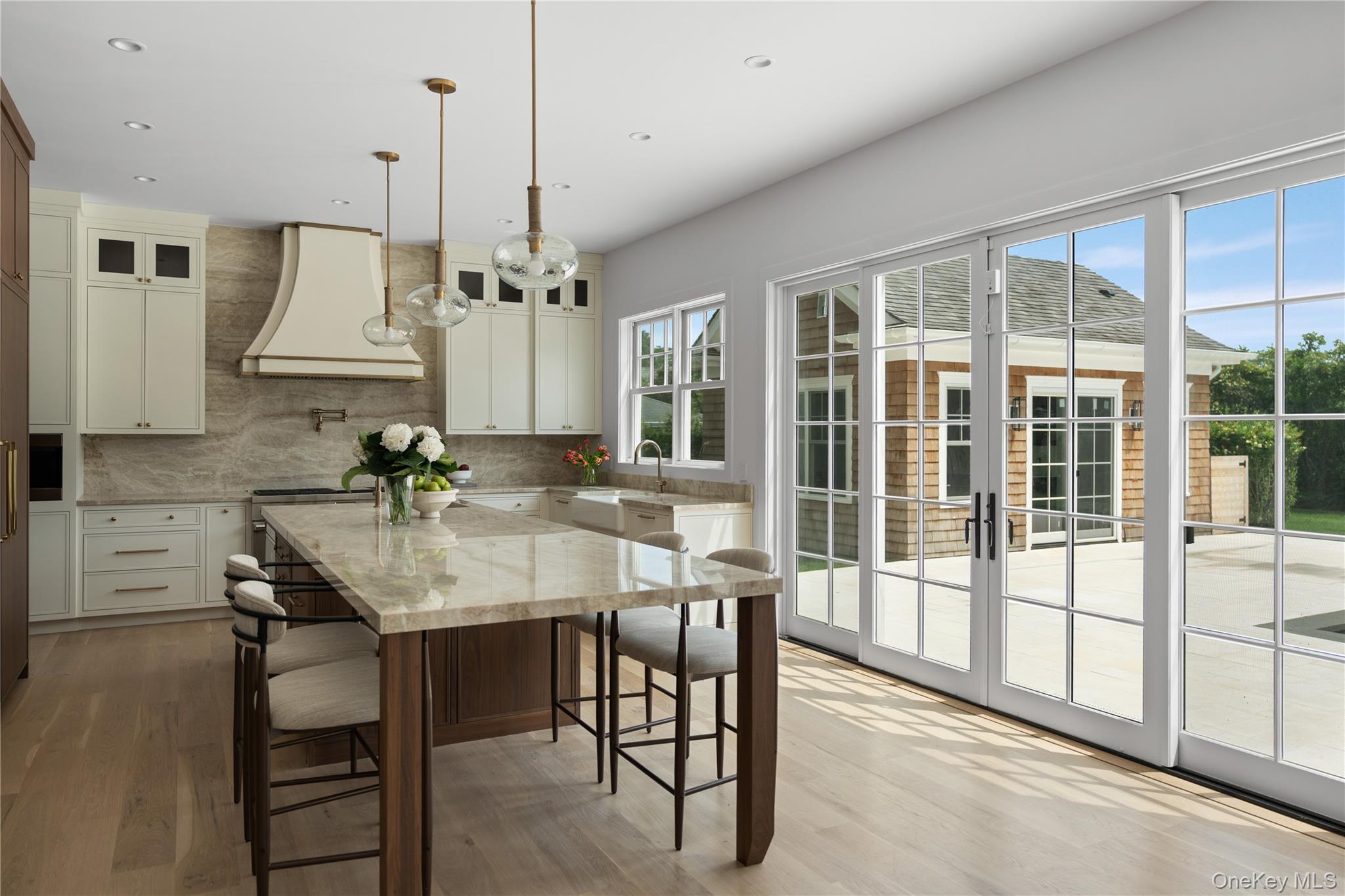 100 Narrow Lane, Southampton, NY 11968