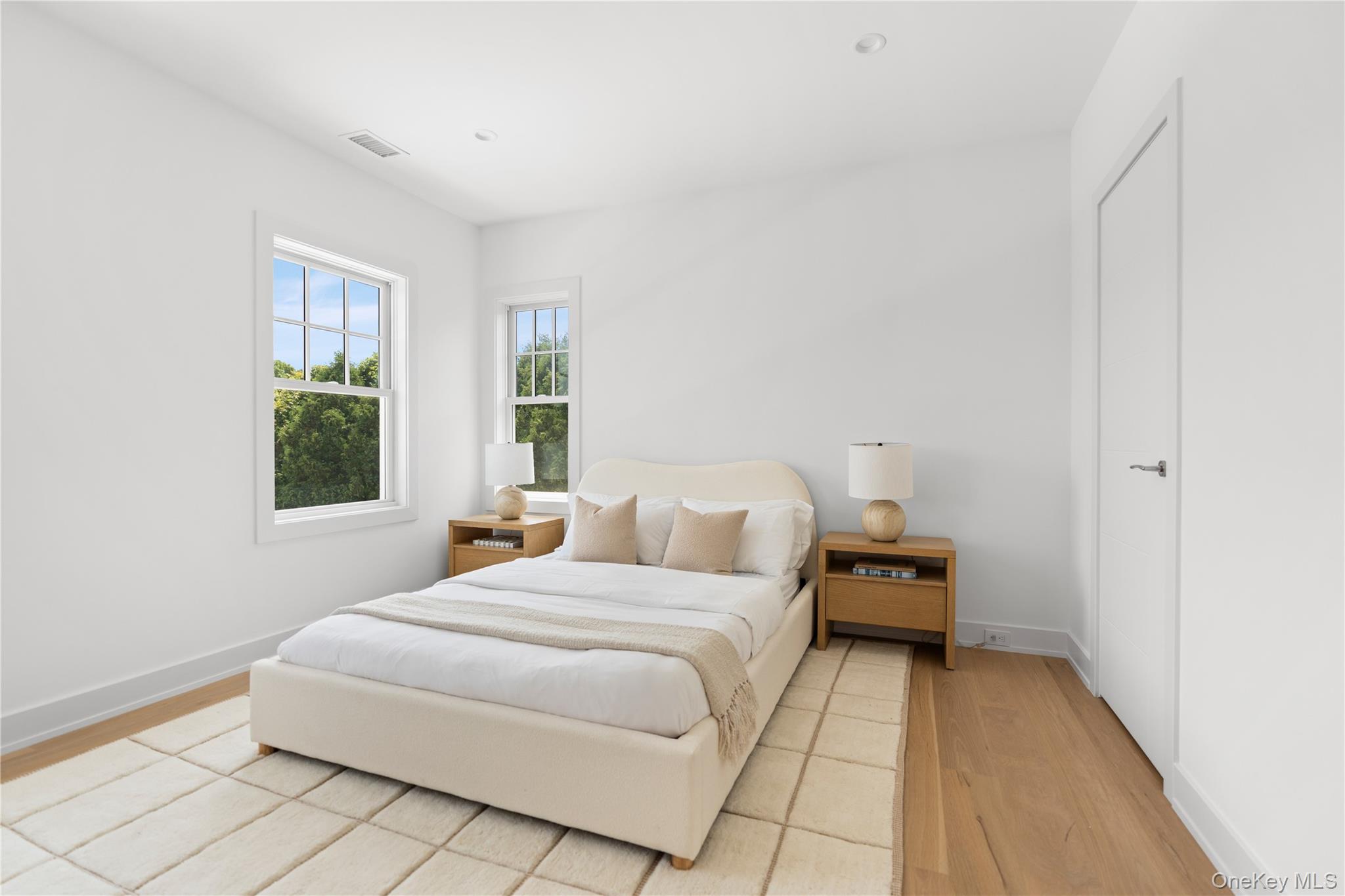 100 Narrow Lane, Southampton, NY 11968