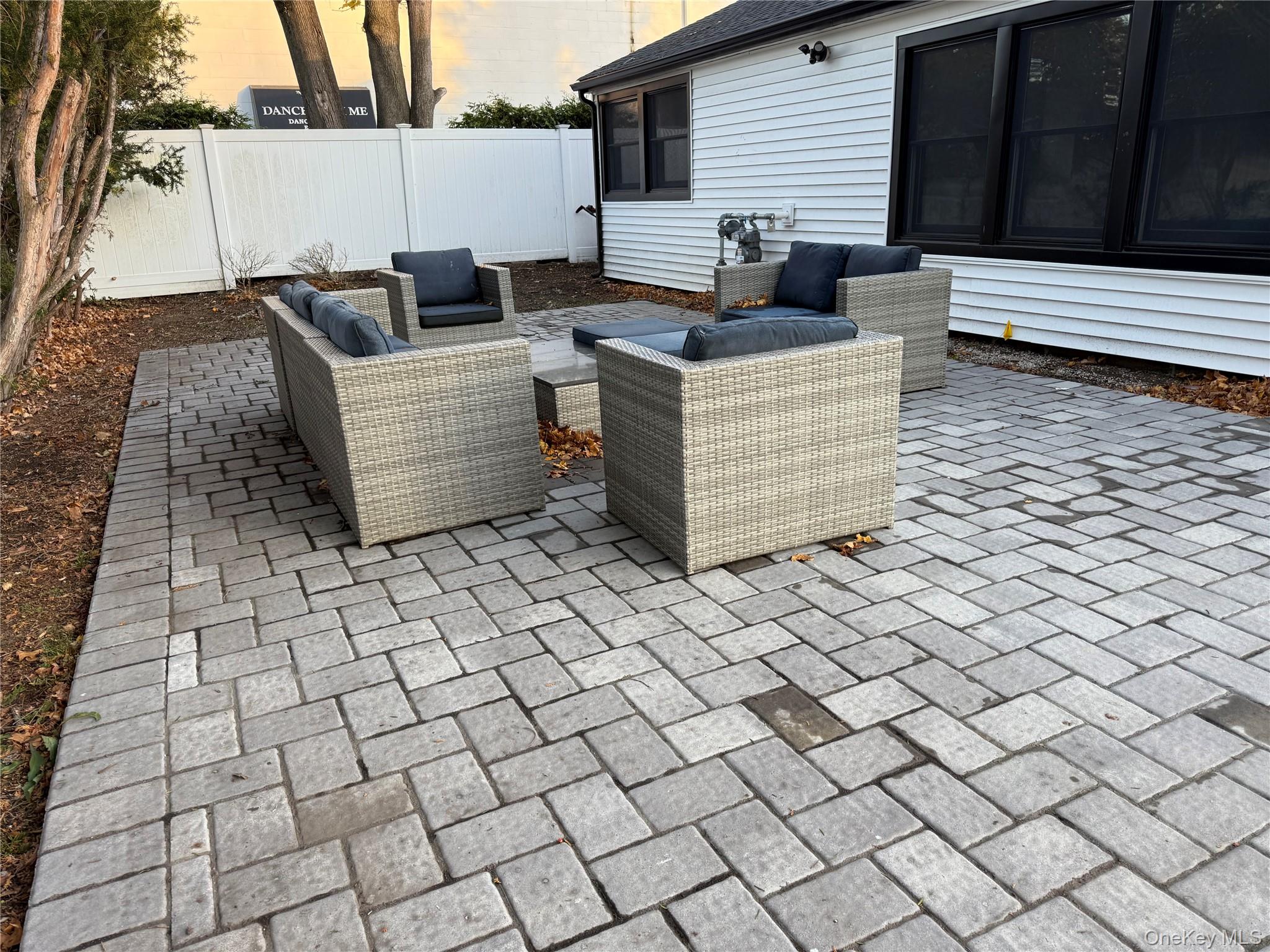 2 Park Avenue, Greenvale, NY 11548