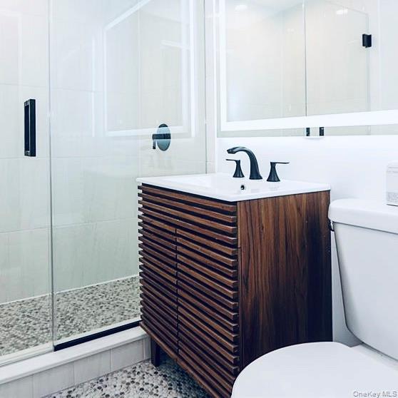 2 Park Avenue, Greenvale, NY 11548