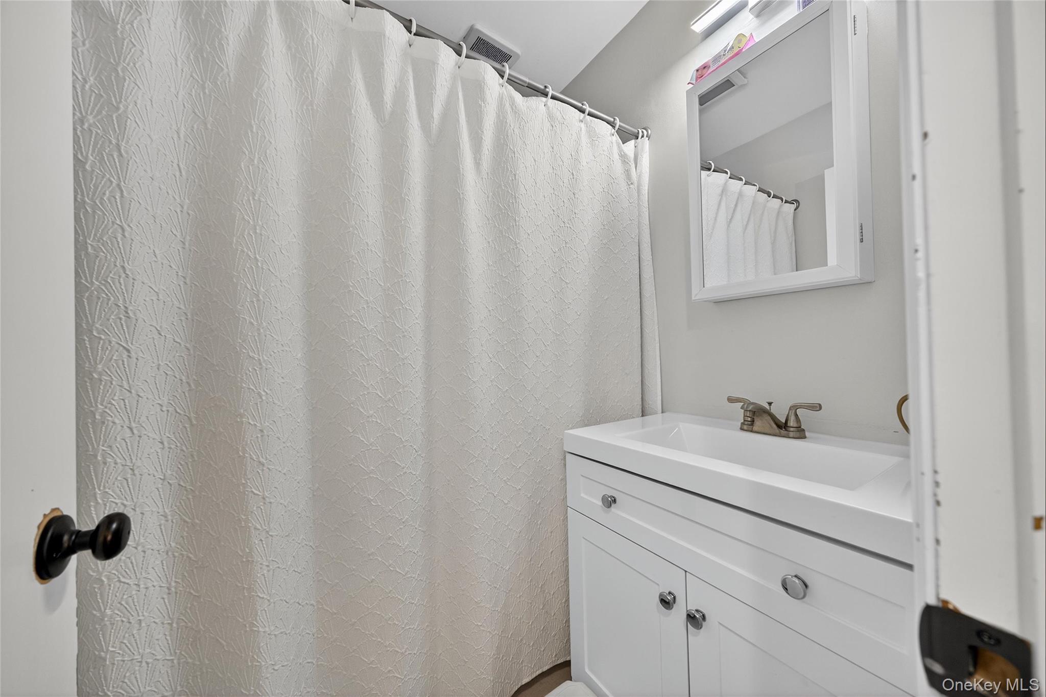 11 Pennsylvania Avenue, Monroe, NY 10950