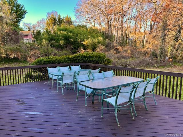 5 Carman Court, Dix Hills, NY 11746