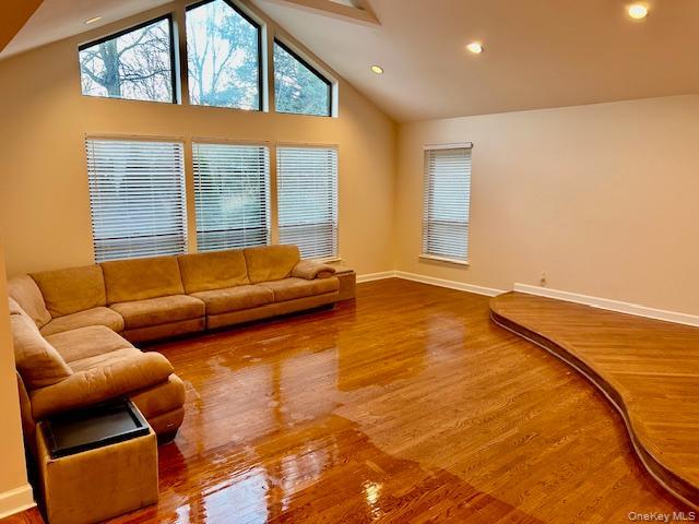 5 Carman Court, Dix Hills, NY 11746