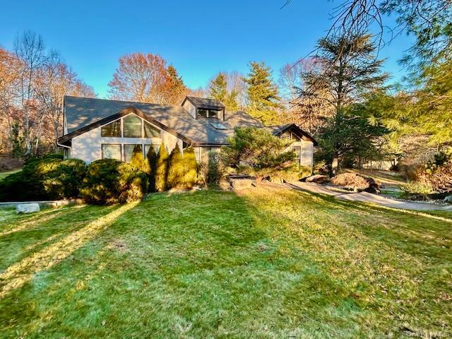 5 Carman Court, Dix Hills, NY 11746