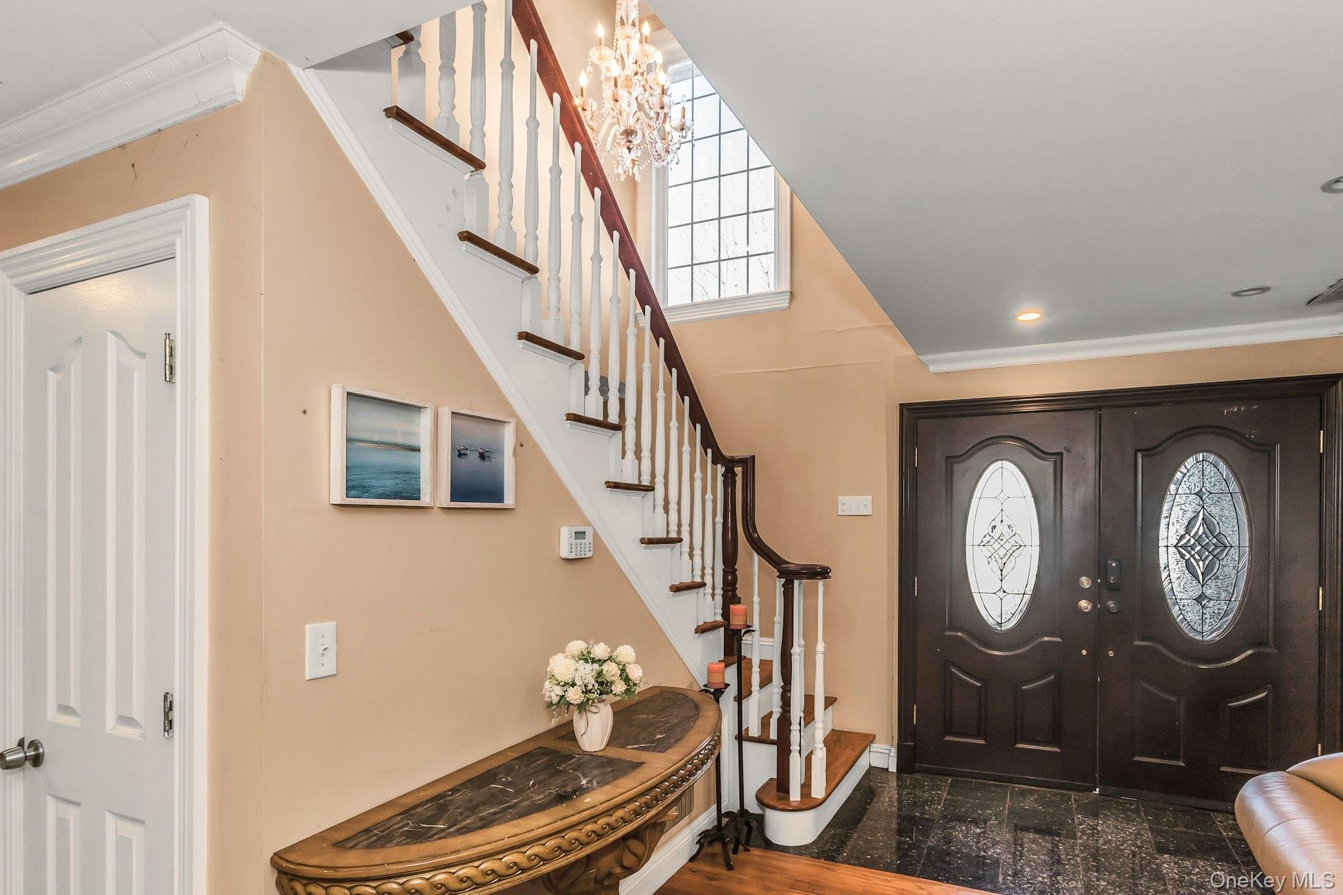 4 Laurette Lane, Freeport, NY 11520